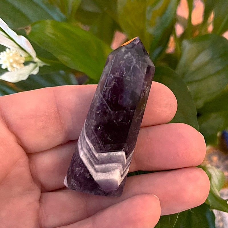 Chevron Amethyst Point C - 5.5cm