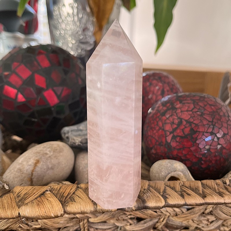 Rose Quartz Point -F 10.2cm