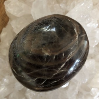 Black Moonstone Gallet 'S' - 5.3cm