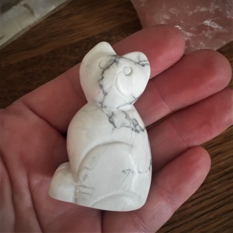 Cat - White Howlite