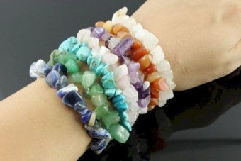 Chakra Chipstone Bracelet