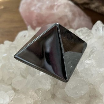 Haematite / Hematite Pyramid - 40mm