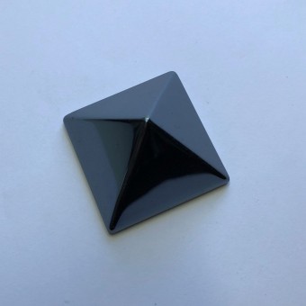 Haematite / Hematite Pyramid - 40mm