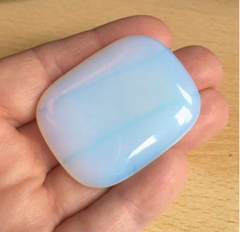 Opalite Palmstone - 4.5cm