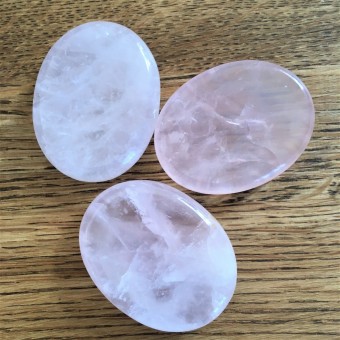 Rose Quartz  Indent Palmstone/Worrystone - 47