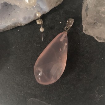 Rose Quartz Teardrop Pendant