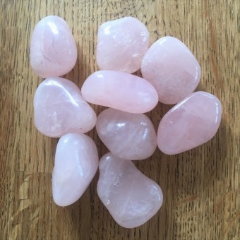 Rose Quartz Tumblestone (medium)