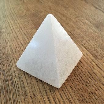 Selenite Pyramid - 5cm